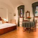 Hotel The King Charles 4*