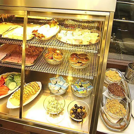 Hotel The King Charles 4*