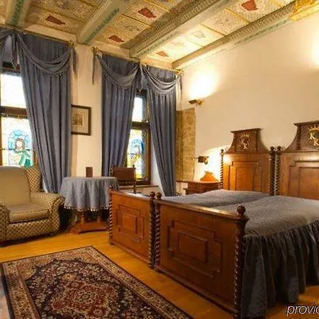 The King Charles 4*