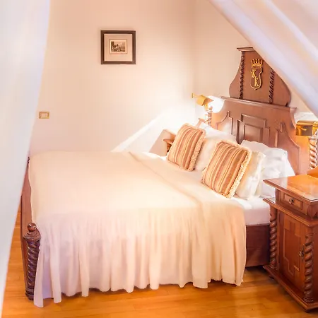 Hotel The King Charles 4*