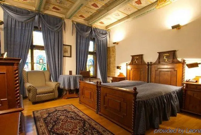 The King Charles 4*