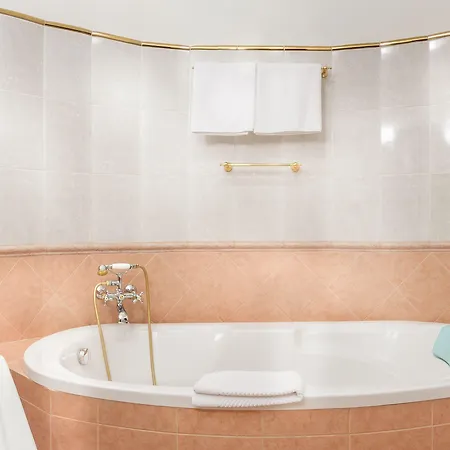 The King Charles Hotel 4*