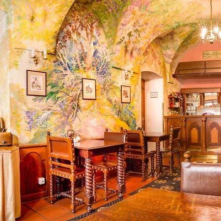 Hotel The King Charles 4*
